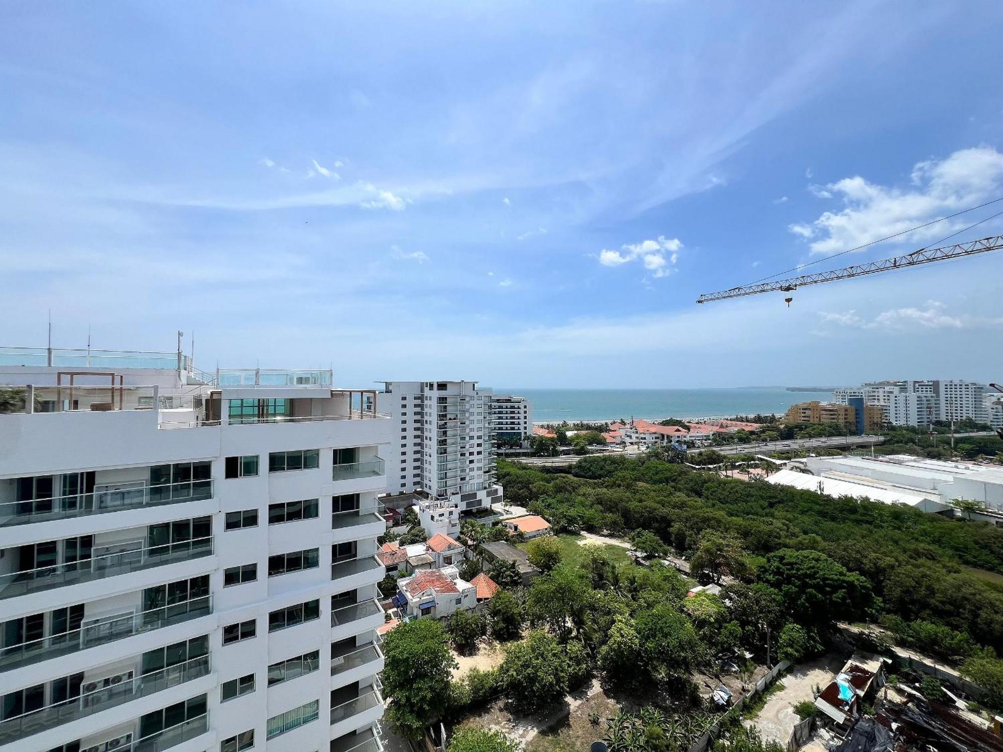 Apartamento 2 Dormitorios junto al mar. Jacuzzi Privado *