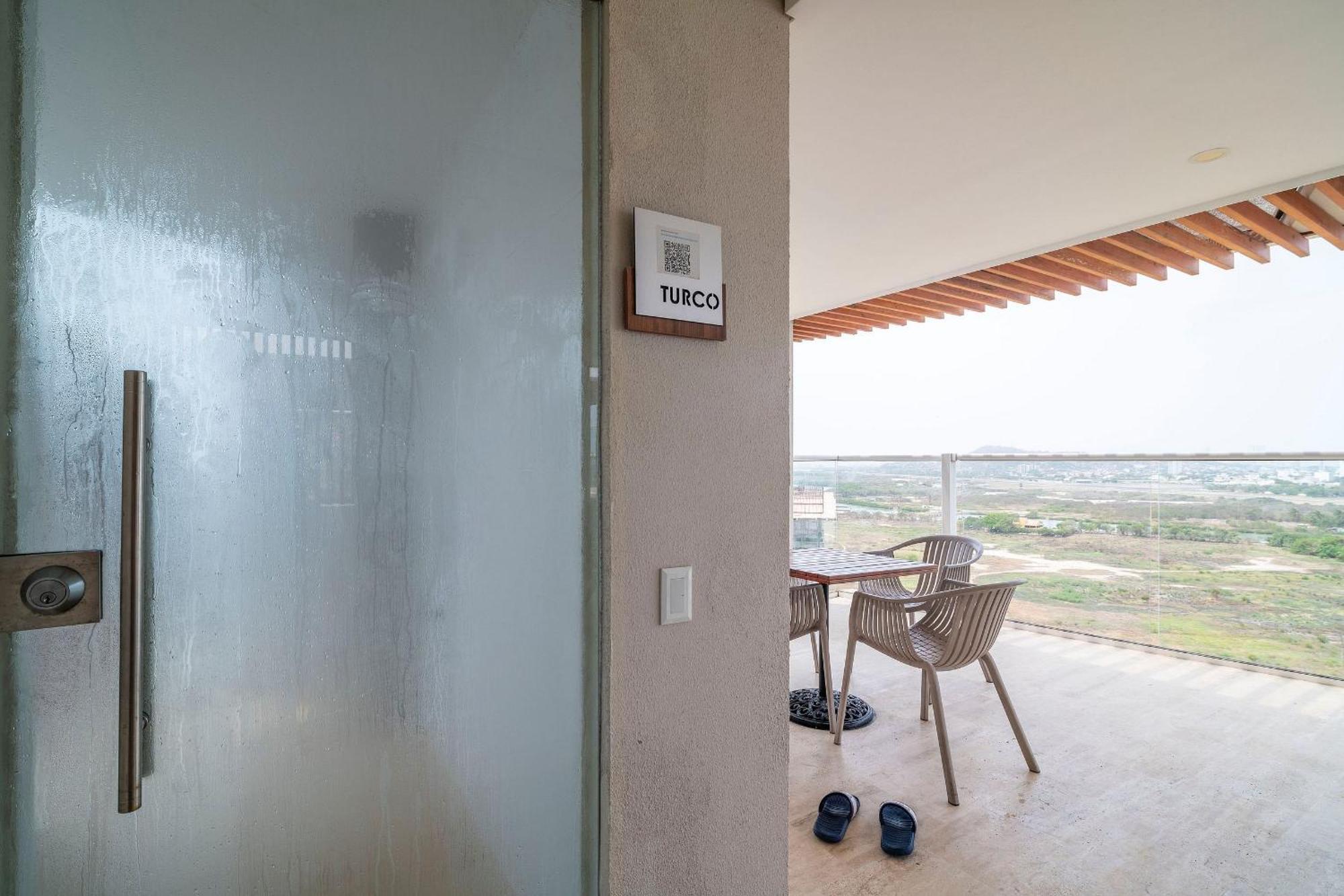Apartamento 2 Dormitorios junto al mar. Jacuzzi Privado *